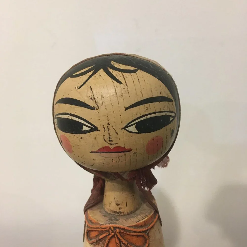 Vintage Mexican wood carved doll by Juan - RARE - Picture 5 of 8